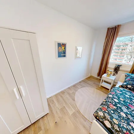 Grosszuegige Ferienwohnung, 350m Bis Zur Bushaltestelle Chemnitz